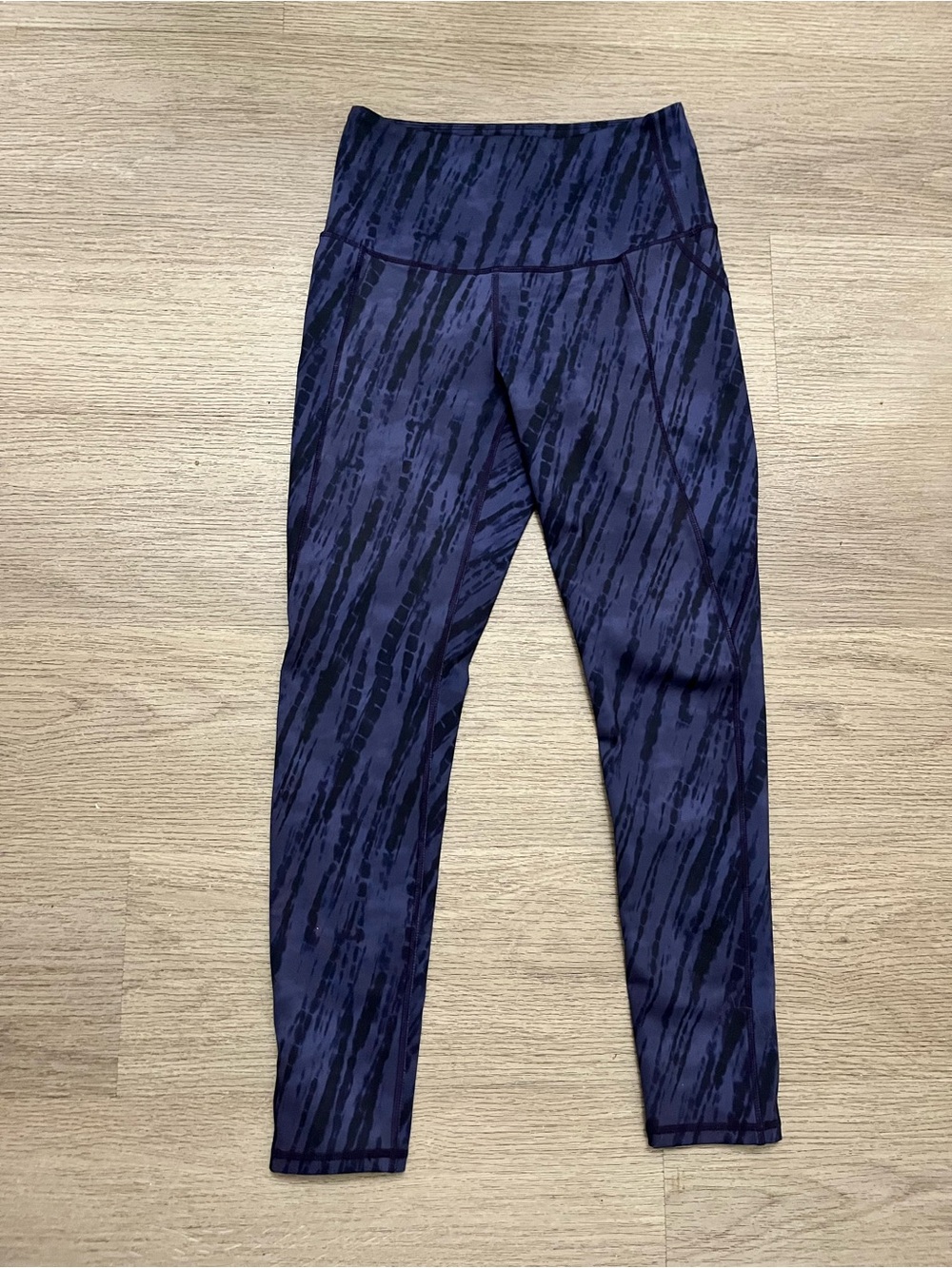 LegEnd High-Waist Navy Patterned Performance Leggings
